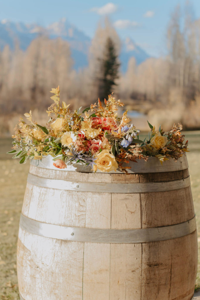 Floral Decoration for Fall Elopement