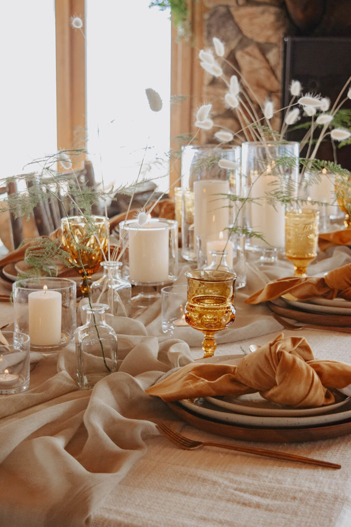 winter wedding table with caramel colors
