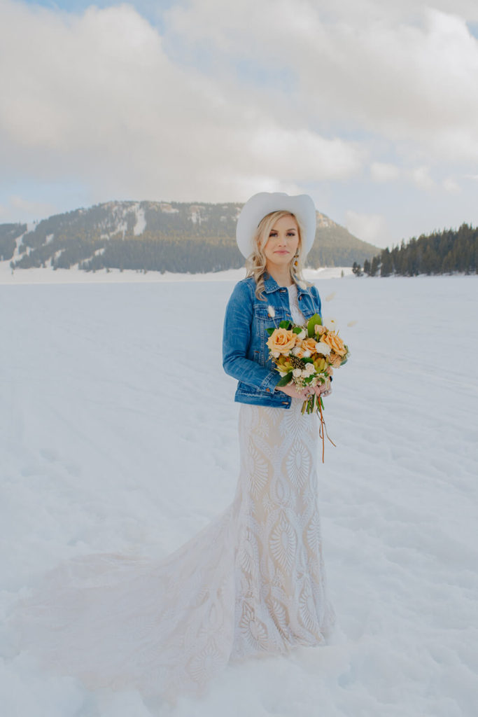 Bridal Look for Snowy Winter Wedding