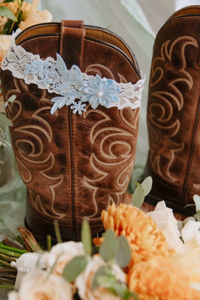 Bridal Accessories for Wyoming Wedding in Fall