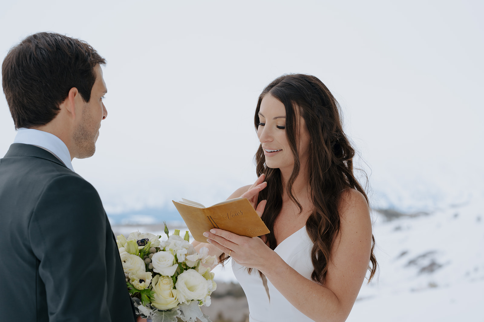 A Winter Elopement at The Wedding Tree Foxtails Photography